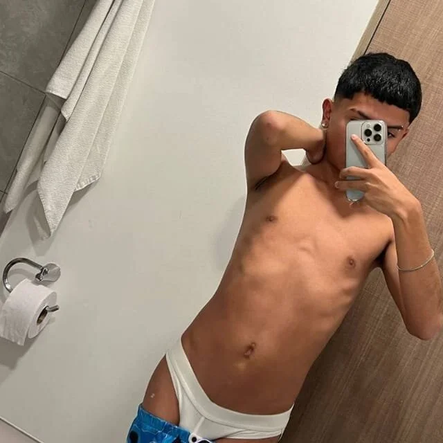 XXX Porn Photo of Nude Thiagorincon22 12