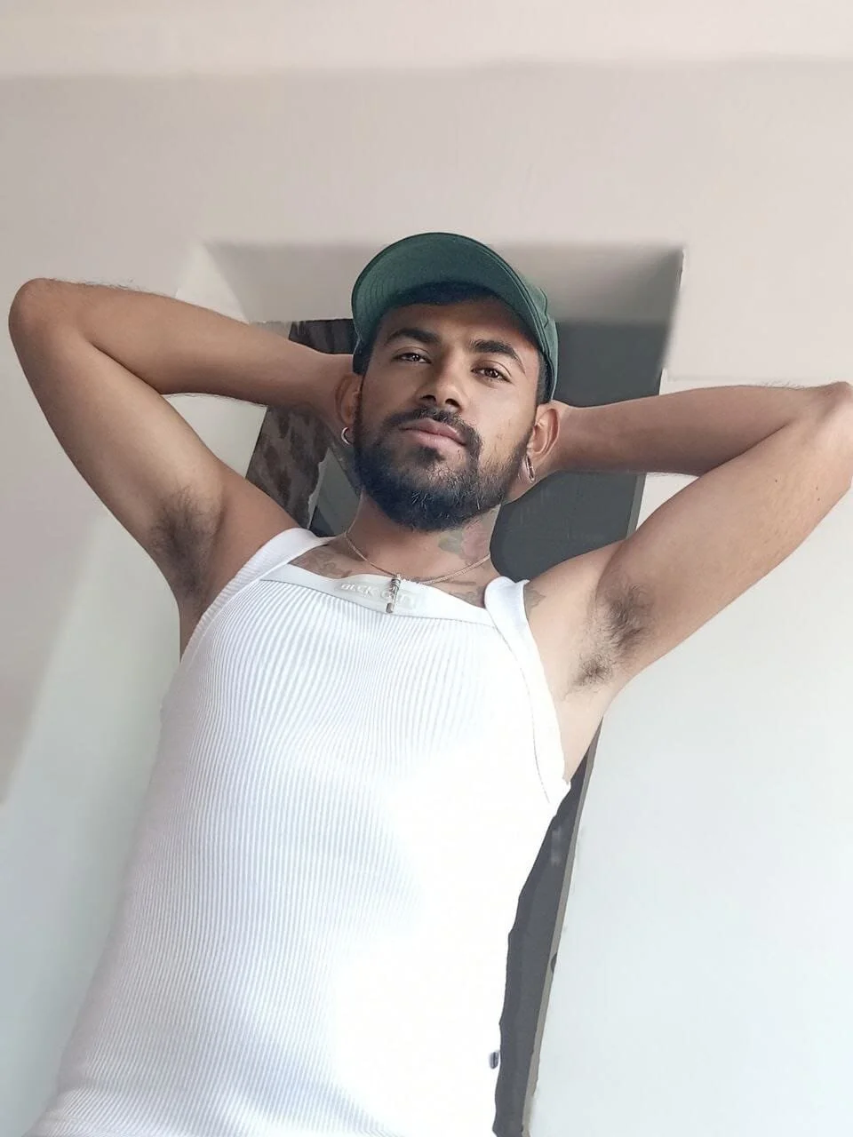 XXX Porn Photo of Nude AronZuluaga 1
