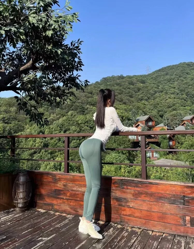 XXX Porn Photo of Nude Vivianangn-e 1