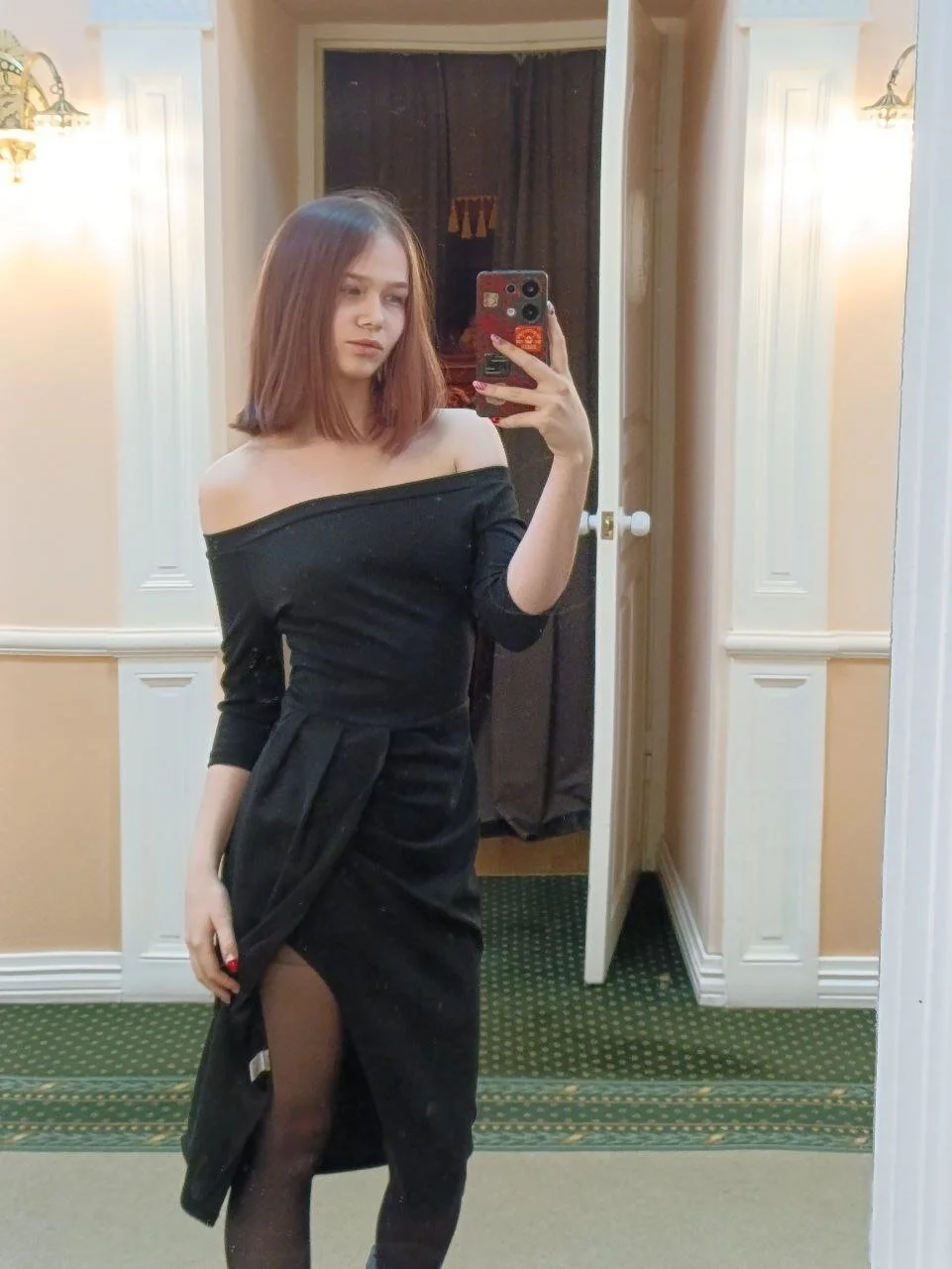 XXX Porn Photo of Nude MoonF0xy 2
