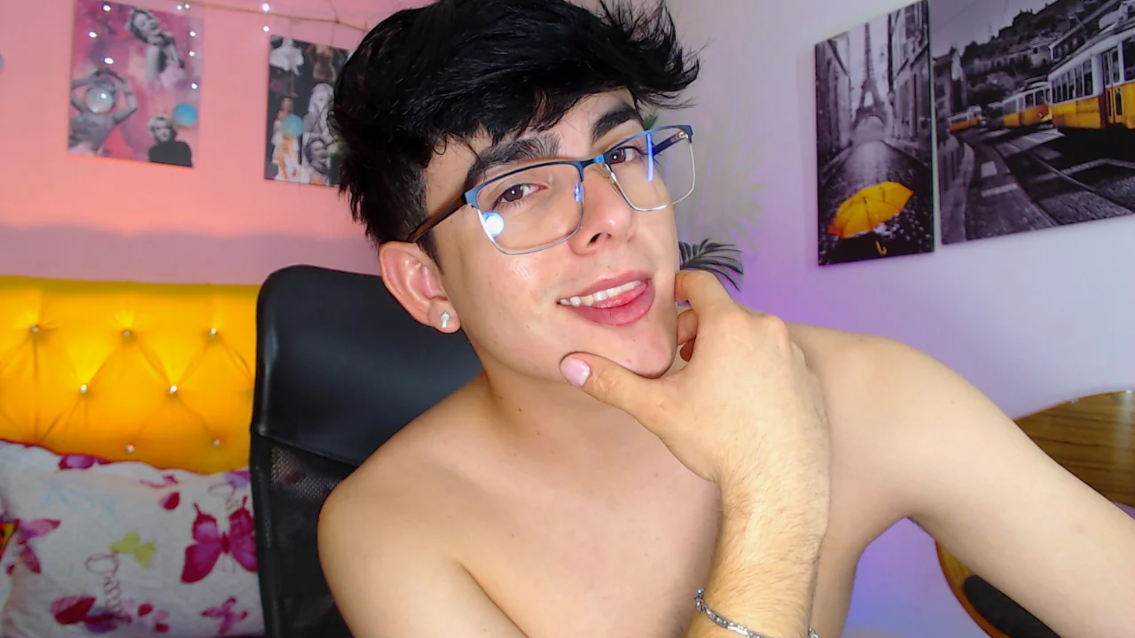 XXX Porn Photo of Nude nolan_twink1 50