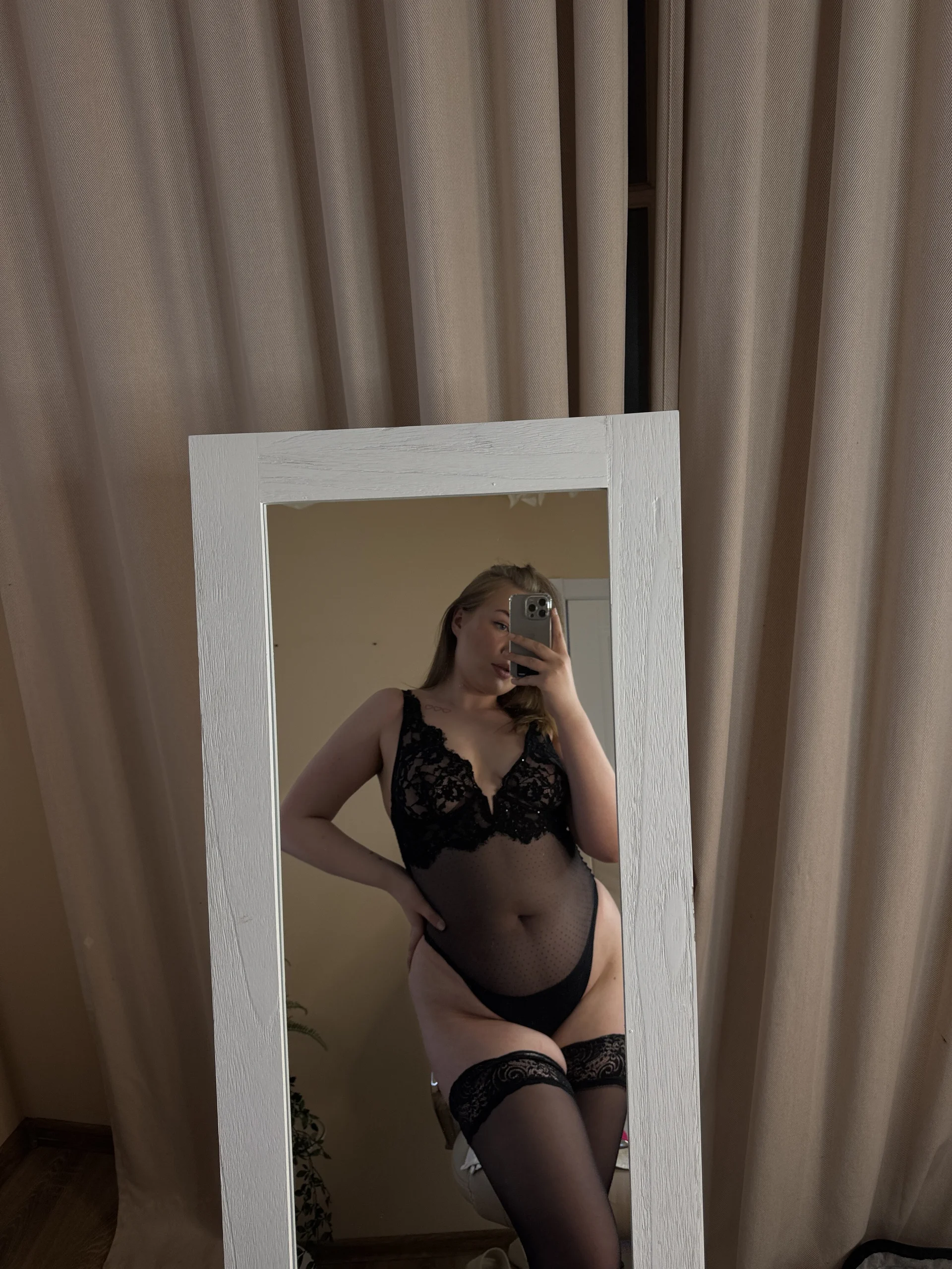 XXX Porn Photo of Nude cutiejuliee 10