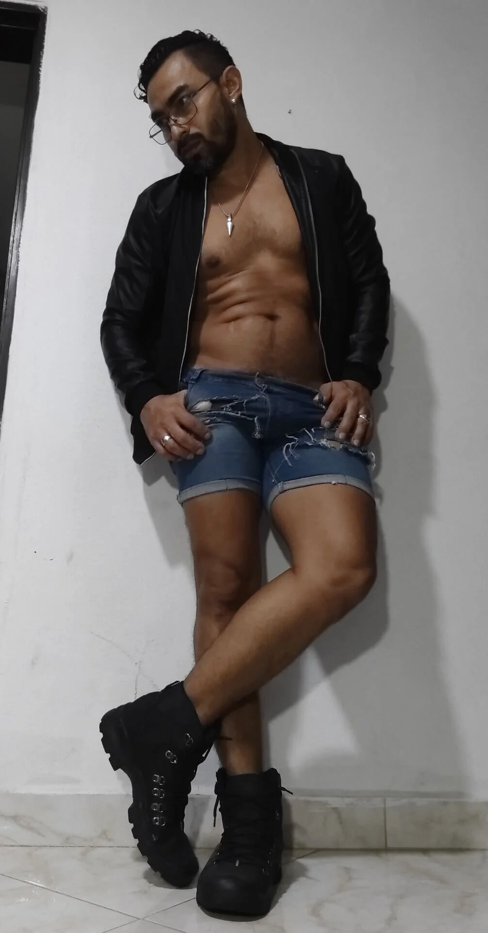 XXX Porn Photo of Nude Ryan-theman 17