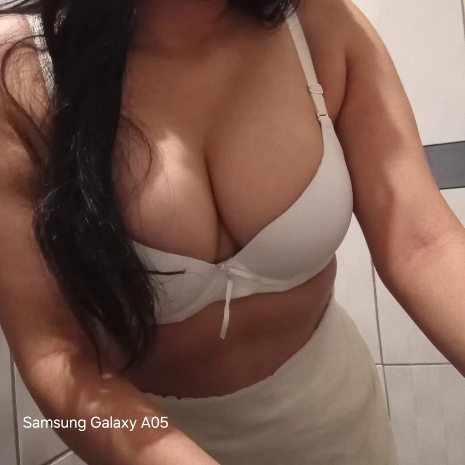 XXX Porn Photo of Nude Latina_Lesly 20