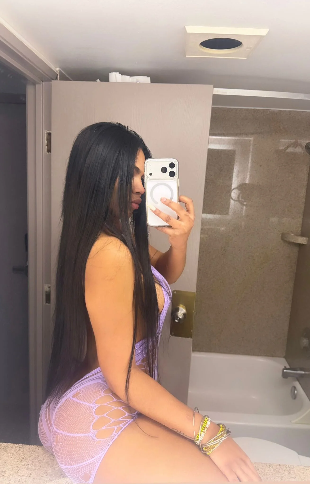 XXX Porn Photo of Nude victoriachama 5
