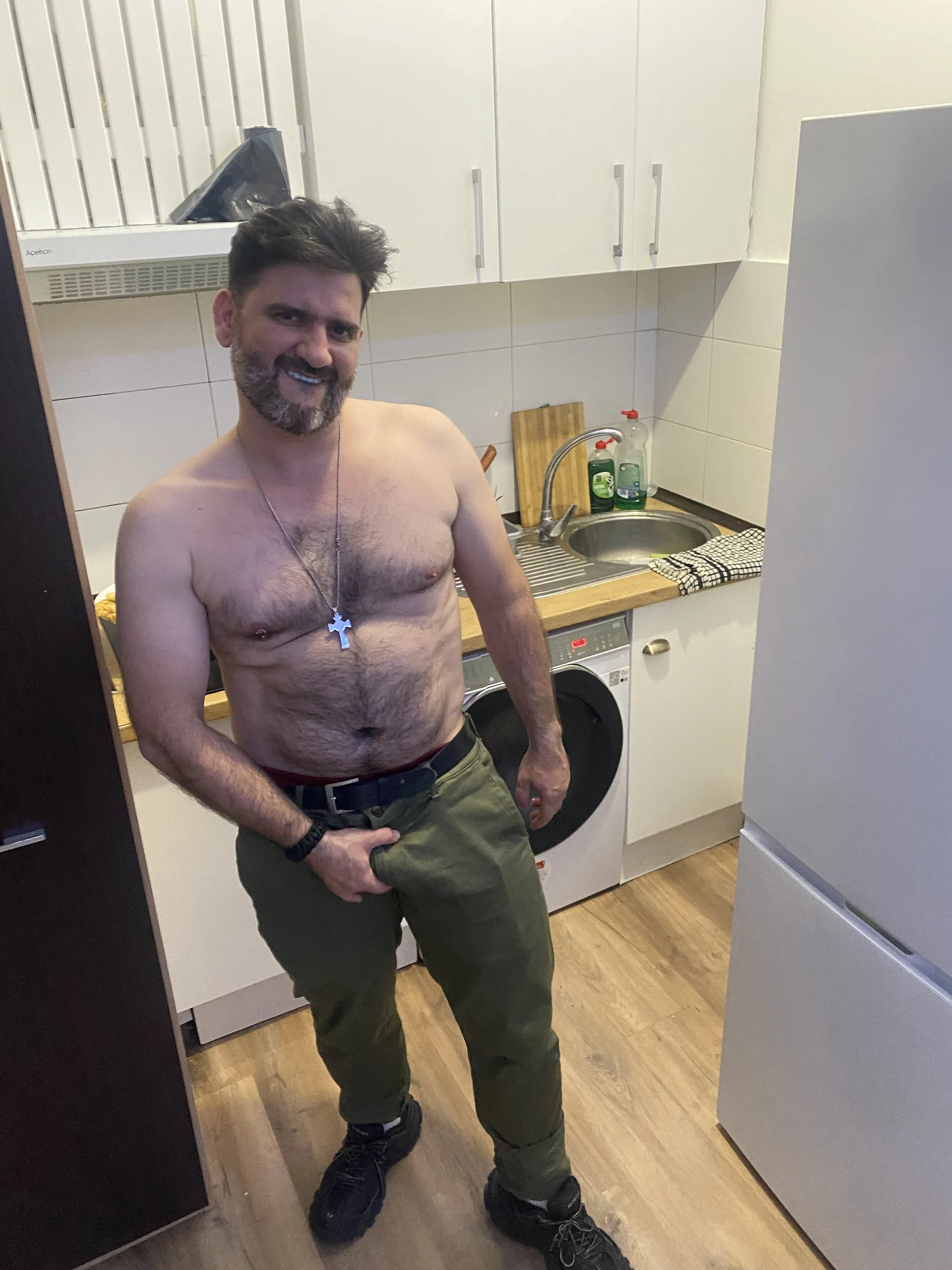 XXX Porn Photo of Nude Hairy_Dad86 21