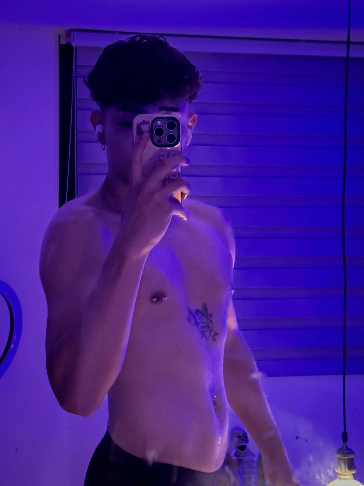 XXX Porn Photo of Nude Ali_cuteboy1 2
