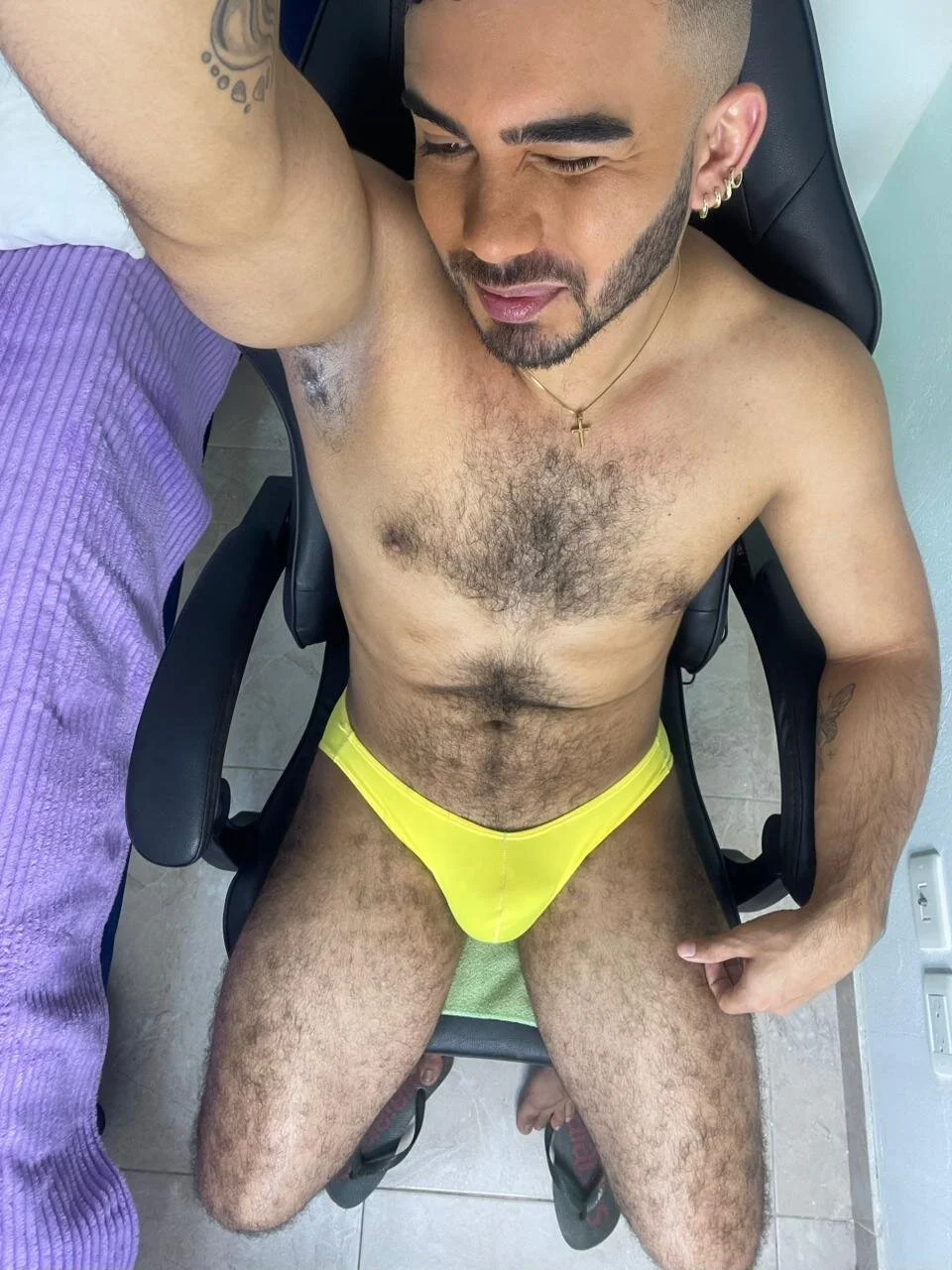 XXX Porn Photo of Nude adamhairy 27