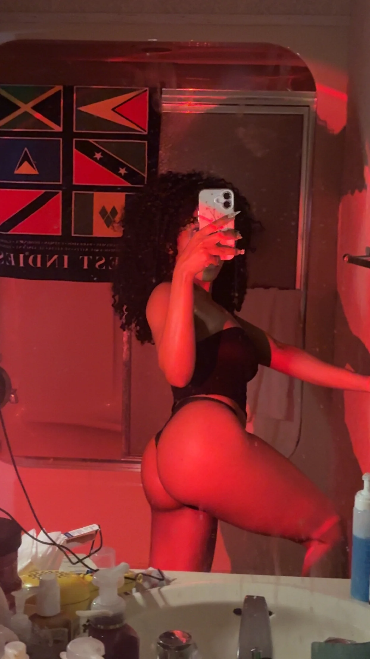 XXX Porn Photo of Nude lifeoftt_19xx 133