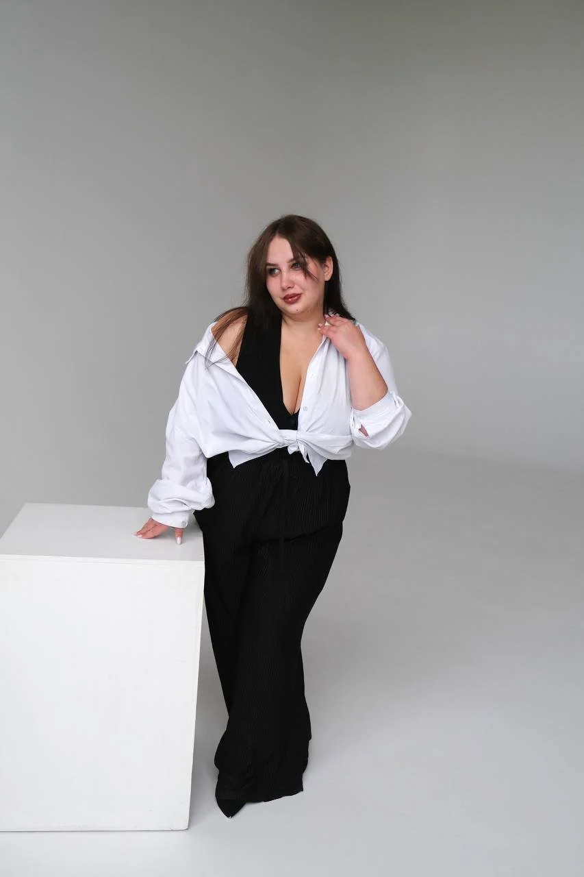 XXX Porn Photo of Nude Katy_Dark 7