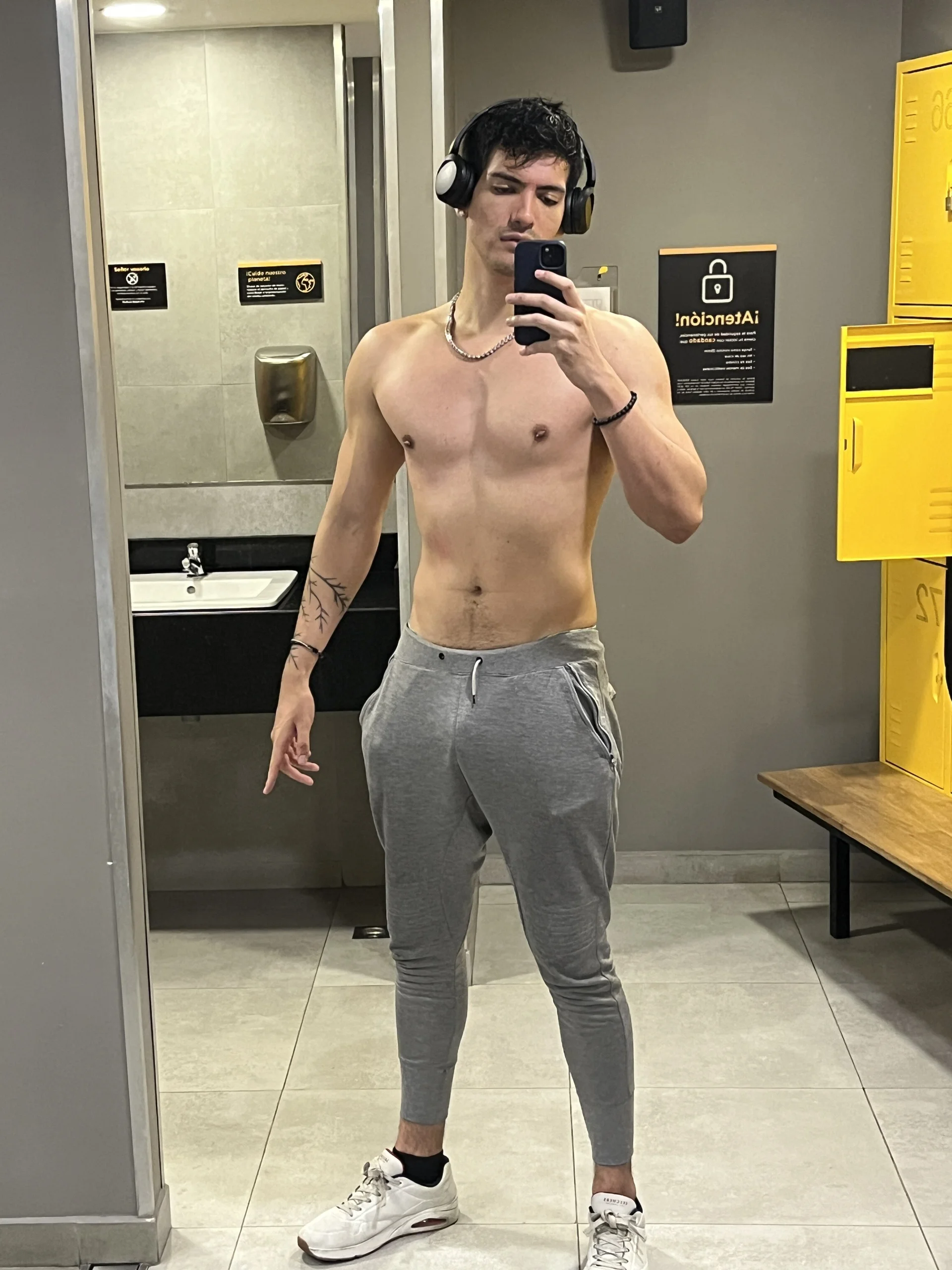 XXX Porn Photo of Nude bbbeachboy 5