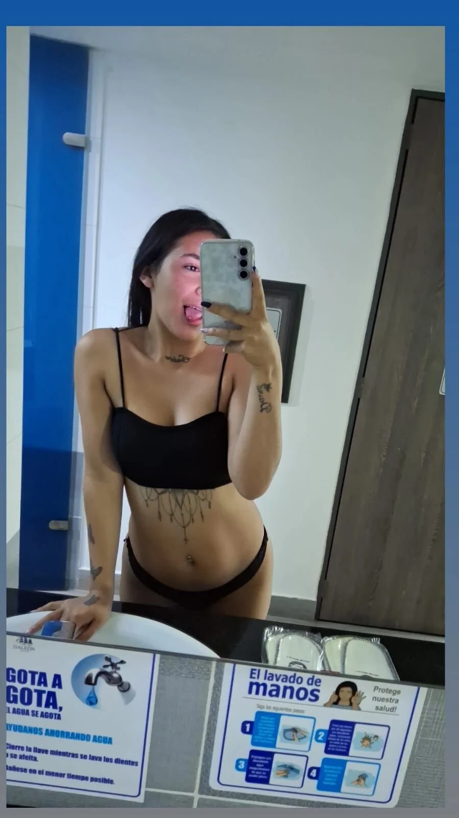 XXX Porn Photo of Nude ScarlethJonz 6