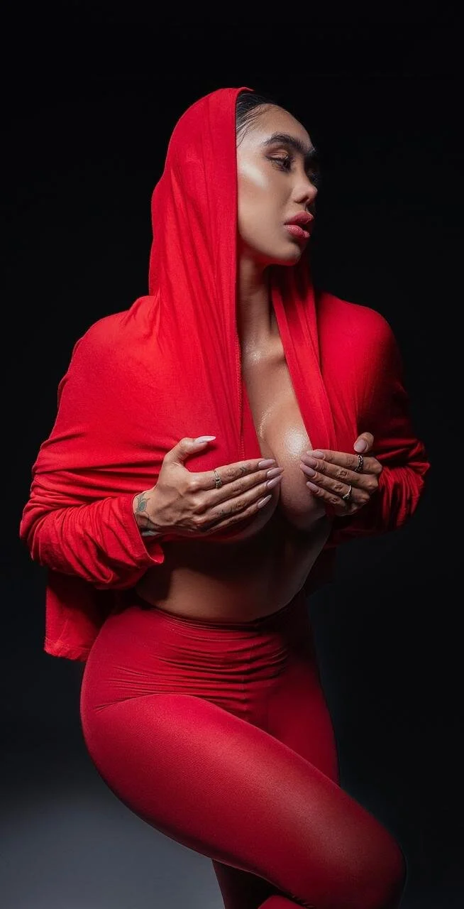 XXX Porn Photo of Nude liah_v 16