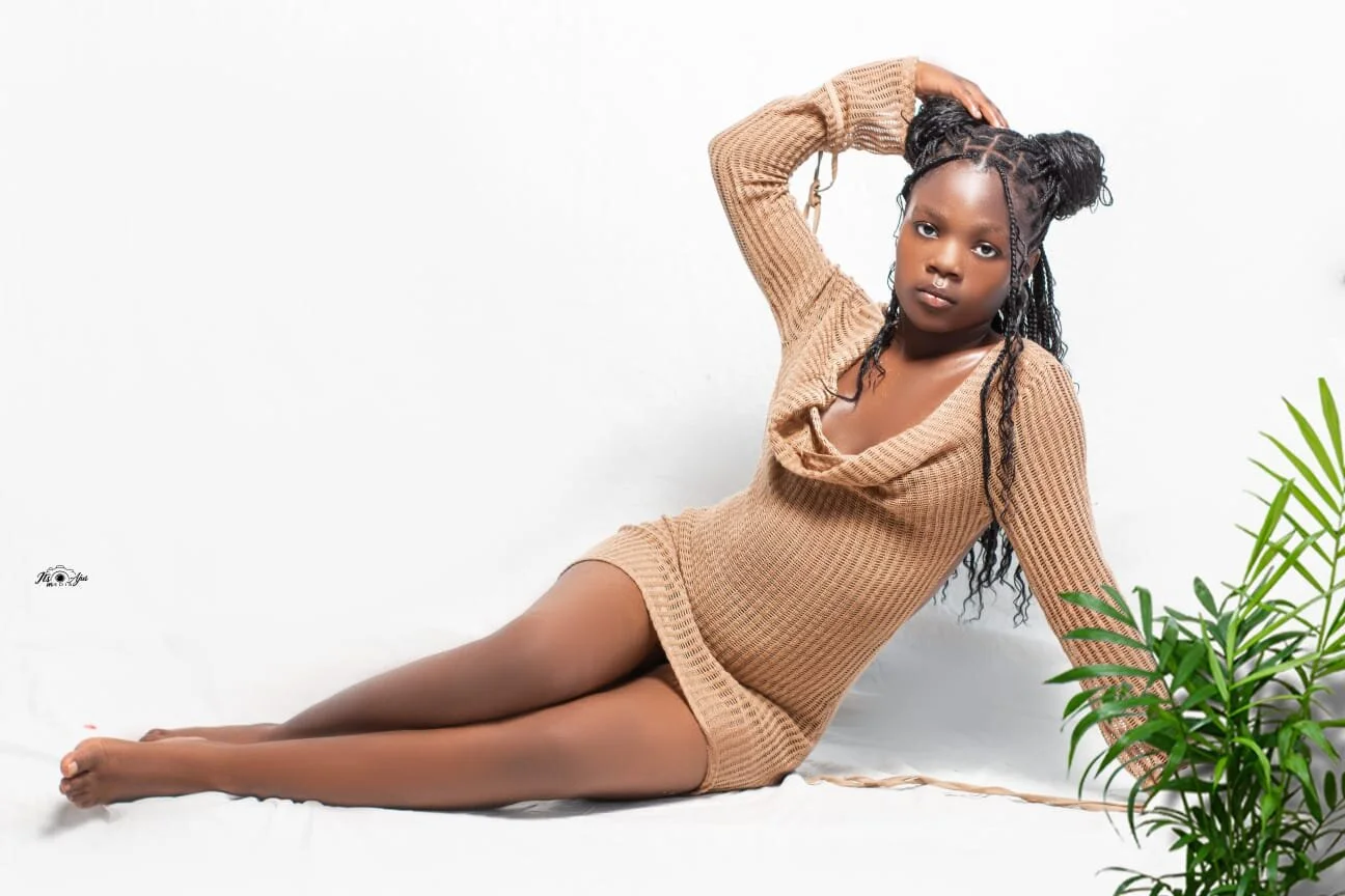 XXX Porn Photo of Nude horny_ebonyy 6