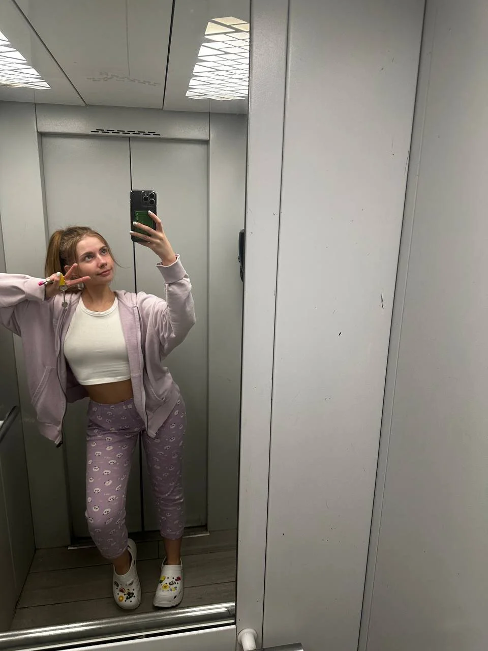 XXX Porn Photo of Nude Vikki_Cheese 14