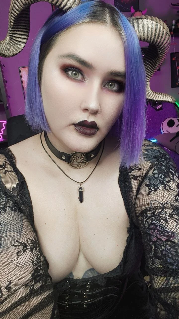 XXX Porn Photo of Nude Emmybrightj_ 19