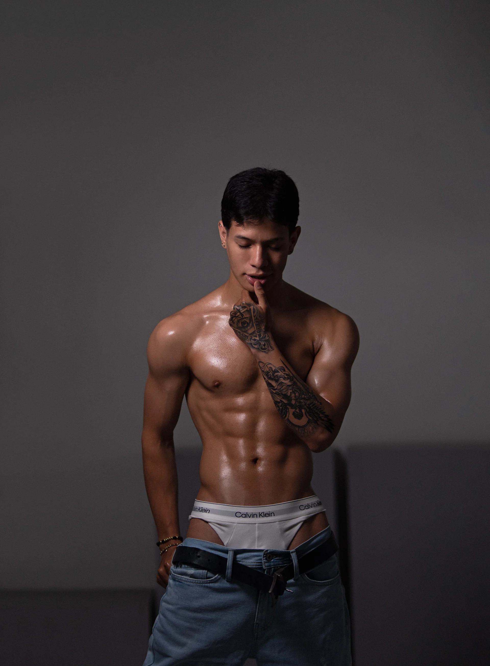 XXX Porn Photo of Nude TonyPetrovjs 16