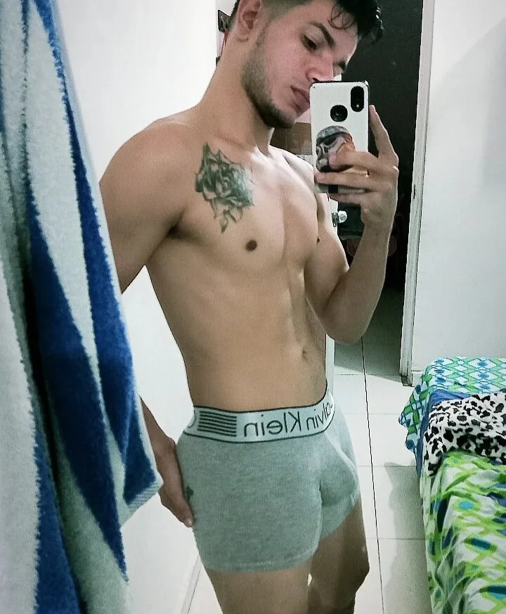 XXX Porn Photo of Nude roberth_eduard2 11