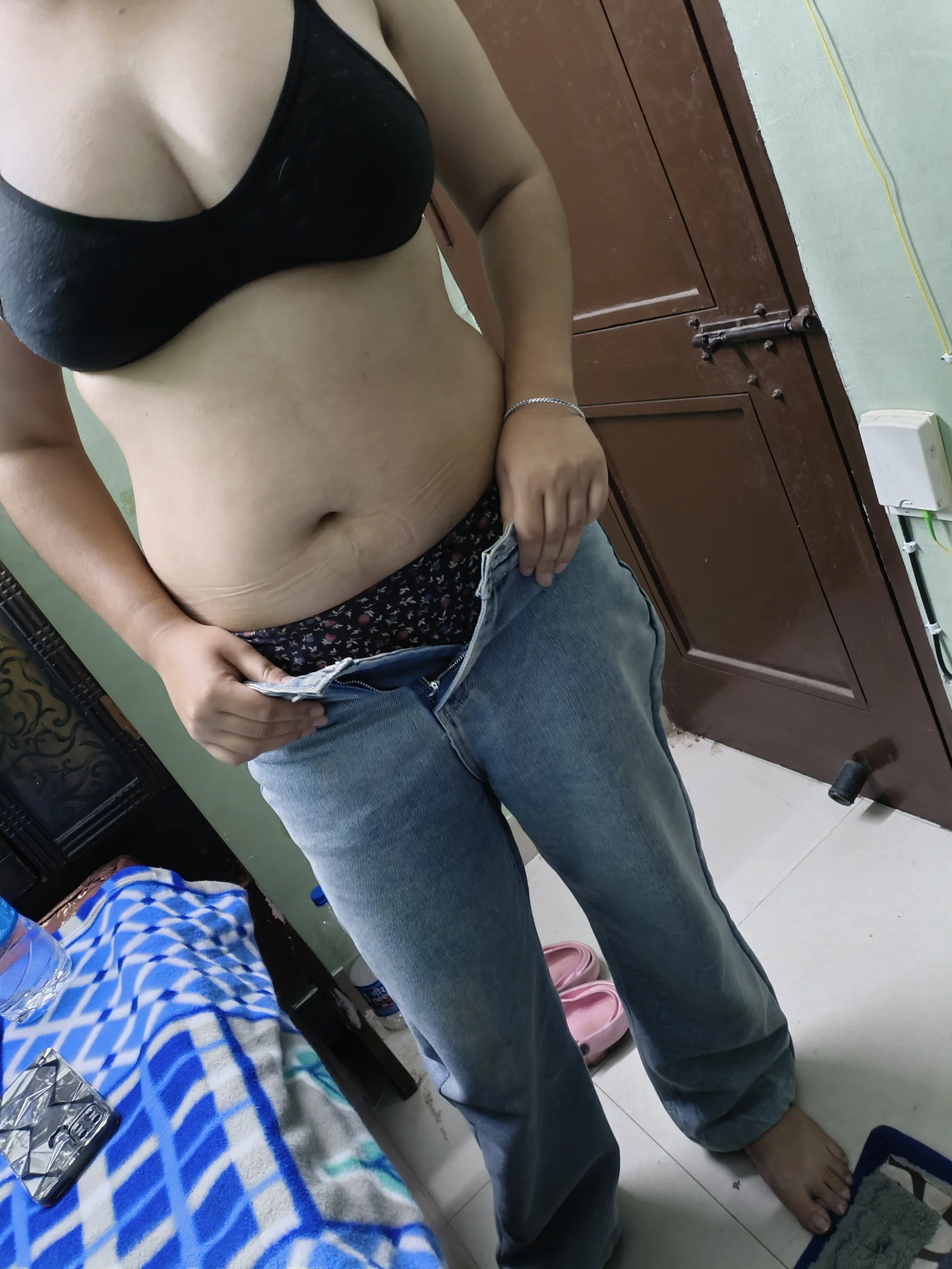 XXX Porn Photo of Nude Cute_hotzara 2