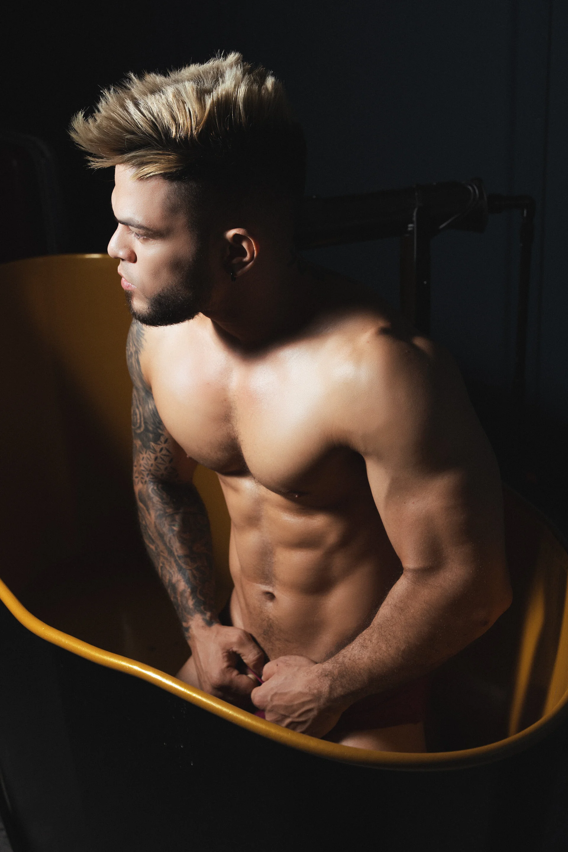 XXX Porn Photo of Nude vincent_carusso94 29