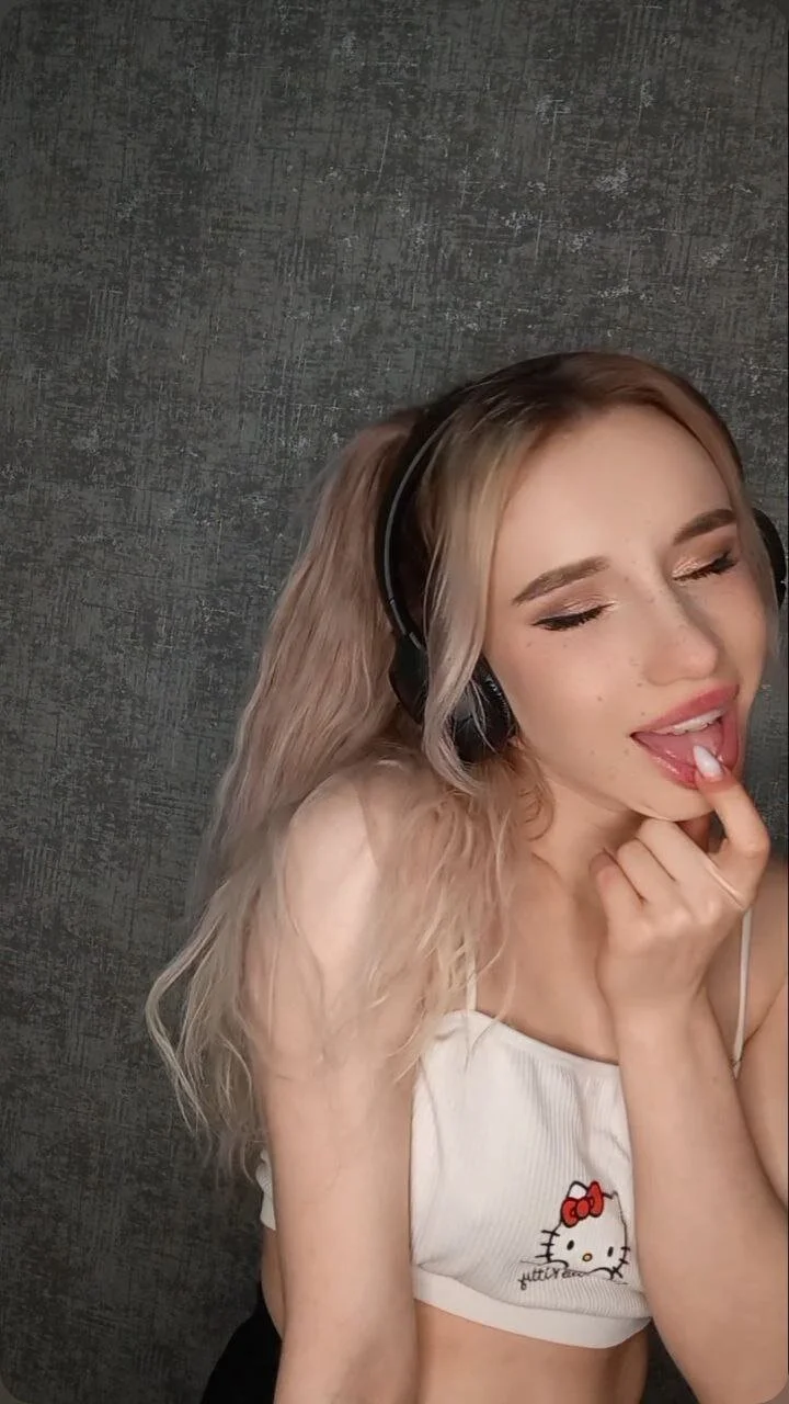 XXX Porn Photo of Nude Mia__Jensen 15