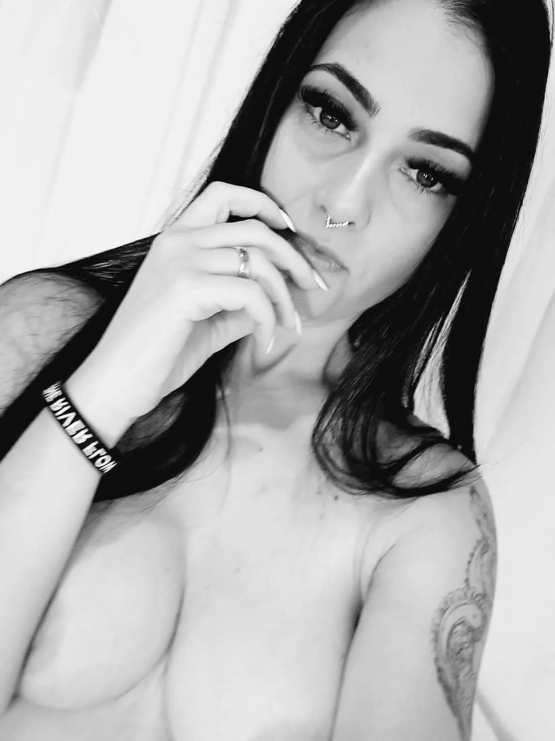 XXX Porn Photo of Nude LauraColour 14