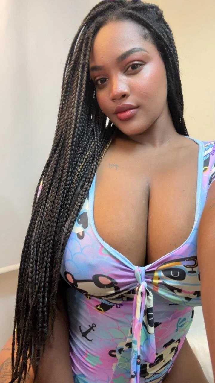 XXX Porn Photo of Nude chanel_brunette 166