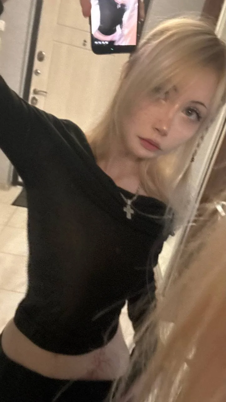 XXX Porn Photo of Nude UWU_flower 1