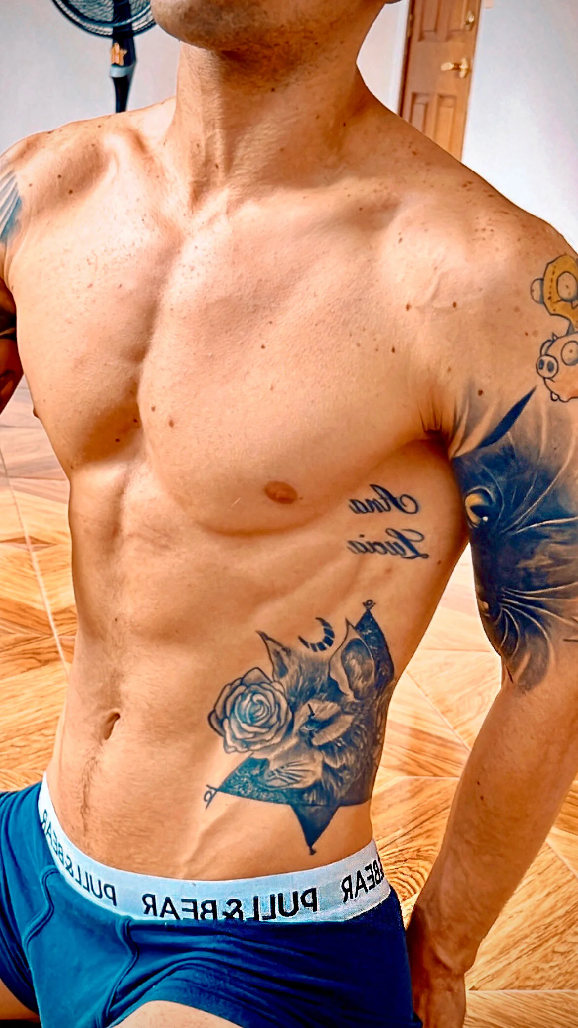 XXX Porn Photo of Nude aaronswt 22
