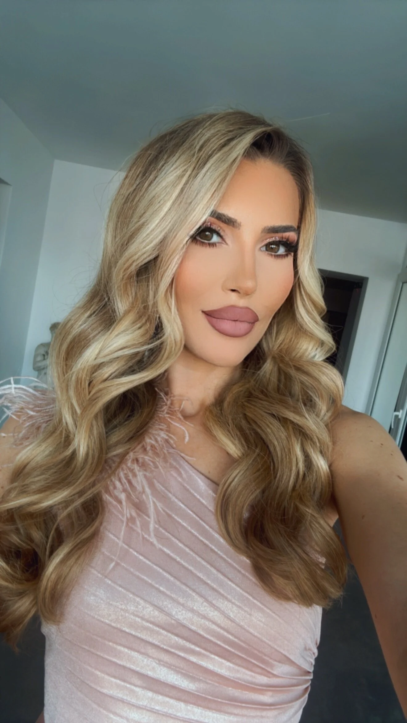 XXX Porn Photo of Nude EvellineClaire 1
