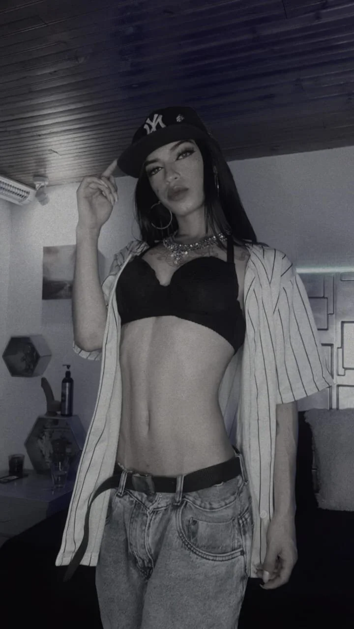 XXX Porn Photo of Nude MeghanQueen__ 10