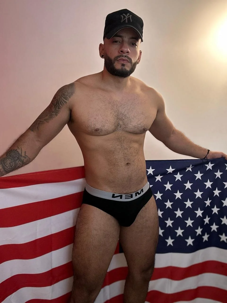 XXX Porn Photo of Nude Mike_savage3 97