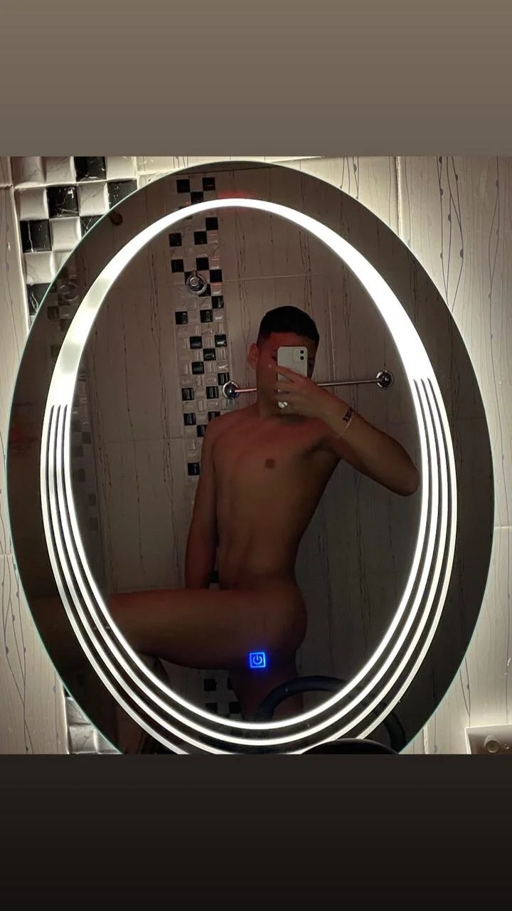 XXX Porn Photo of Nude Connor_Kings 9