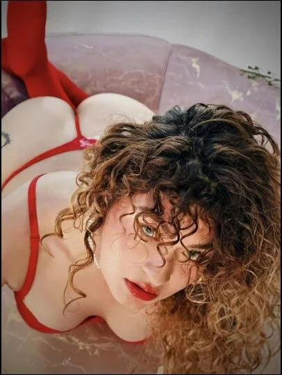 XXX Porn Photo of Nude emilyjonesss_ 1