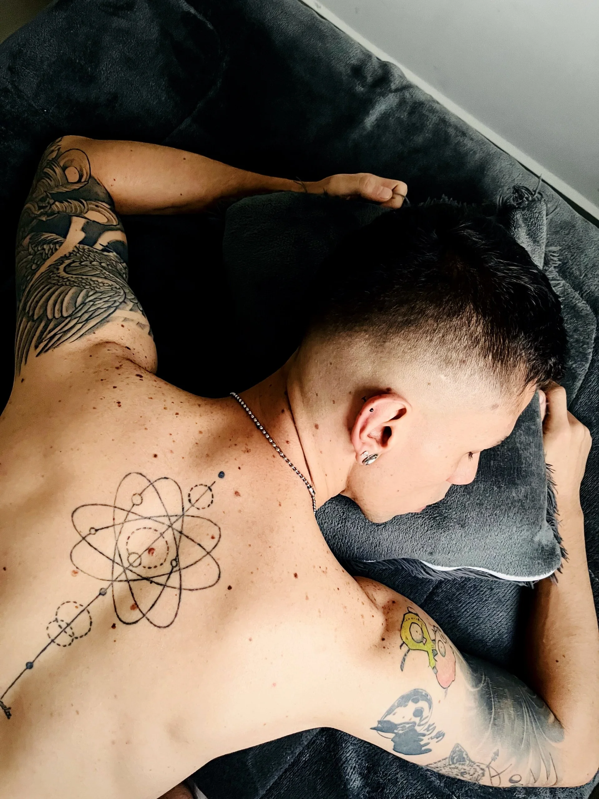 XXX Porn Photo of Nude aaronswt 30