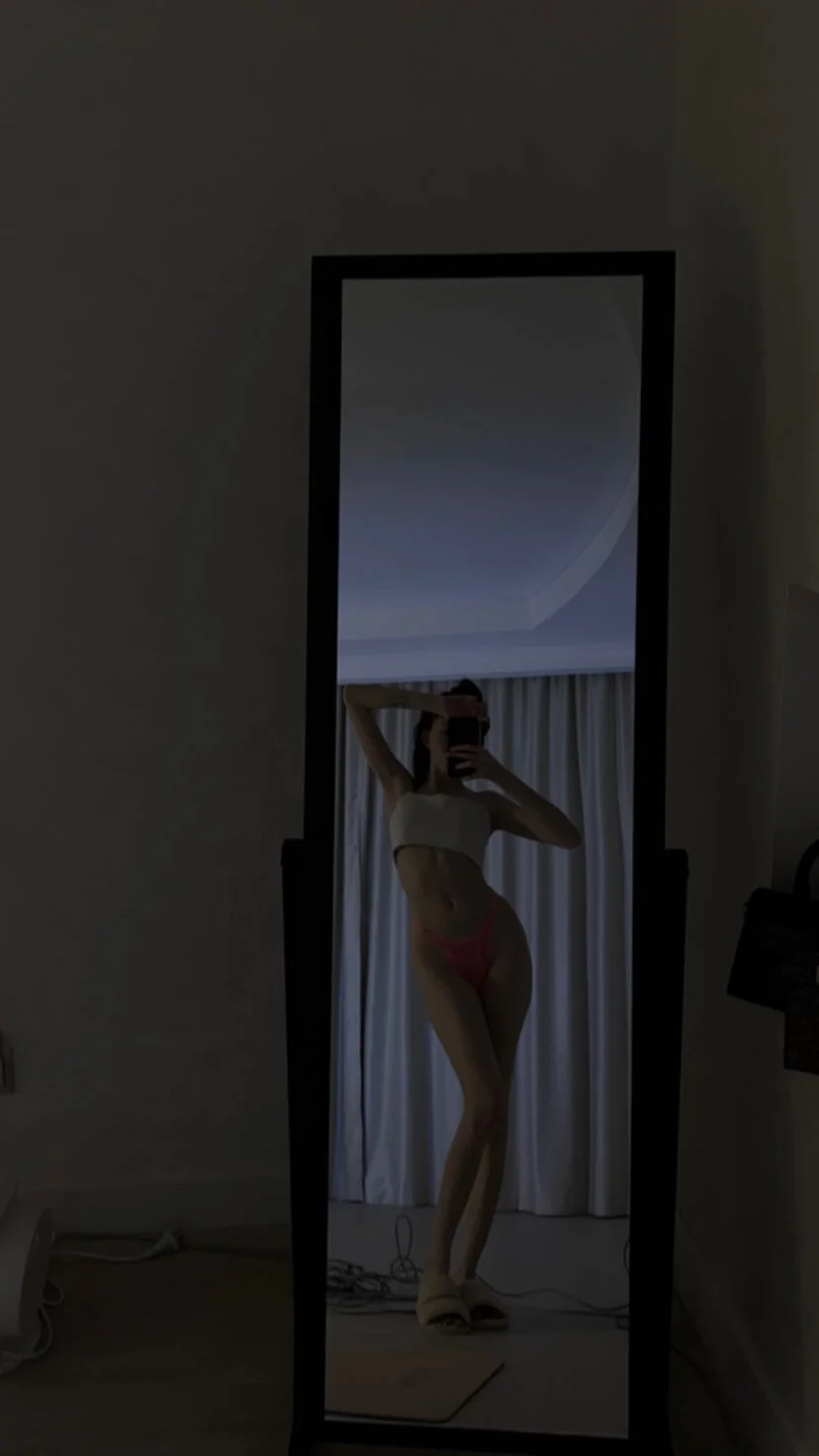 XXX Porn Photo of Nude Awwwrora 13