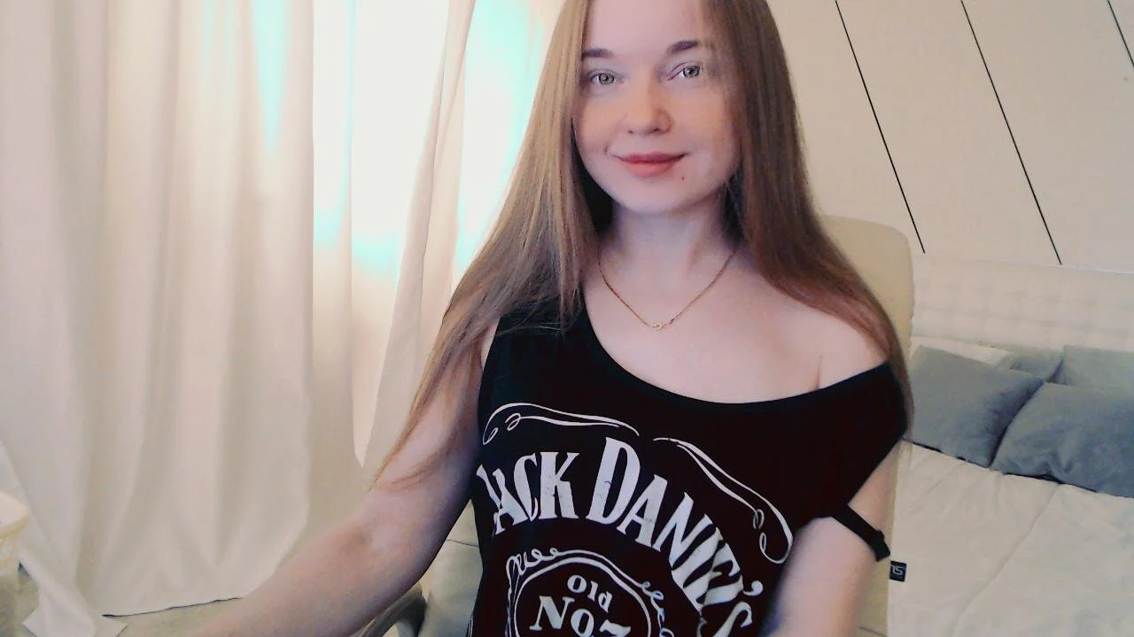 XXX Porn Photo of Nude MiaRedFox 10