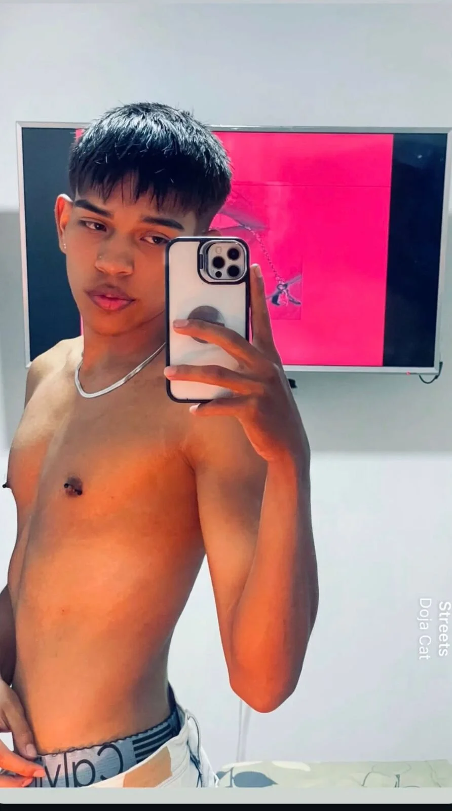 XXX Porn Photo of Nude Cris_Judd 2