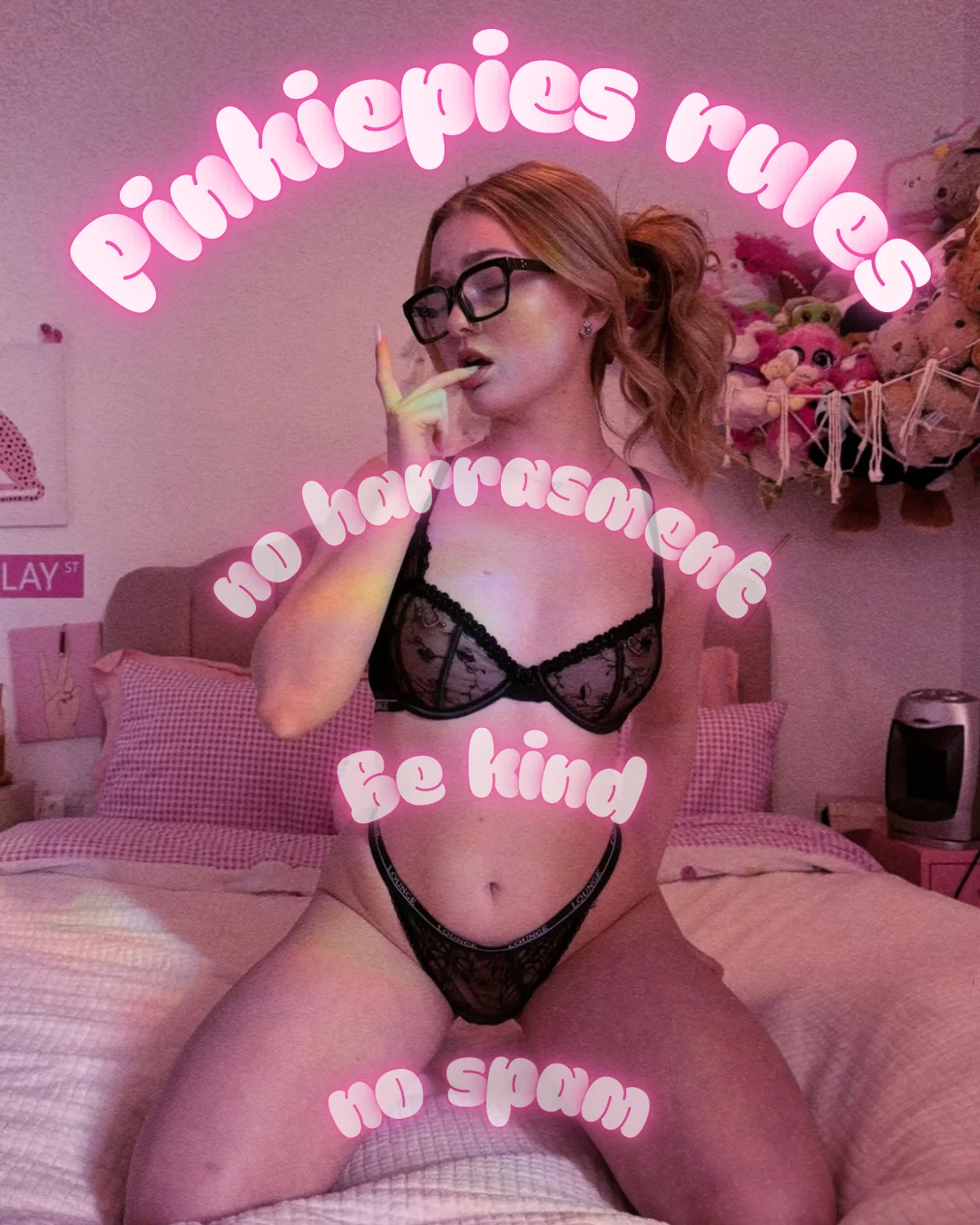 XXX Porn Photo of Nude Pinkiepieexo 2