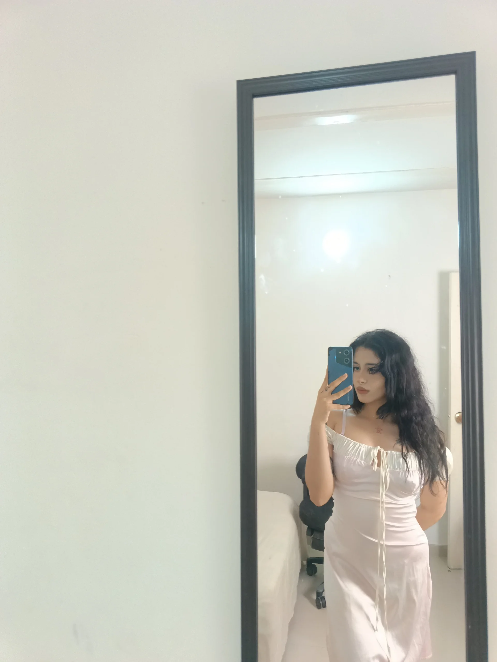 XXX Porn Photo of Nude lizzy-c-e-e 4
