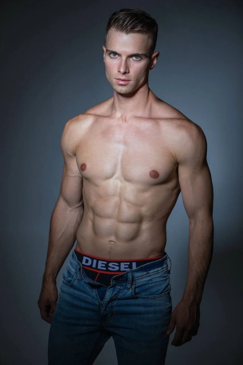 XXX Porn Photo of Nude Nik_Sharp 1