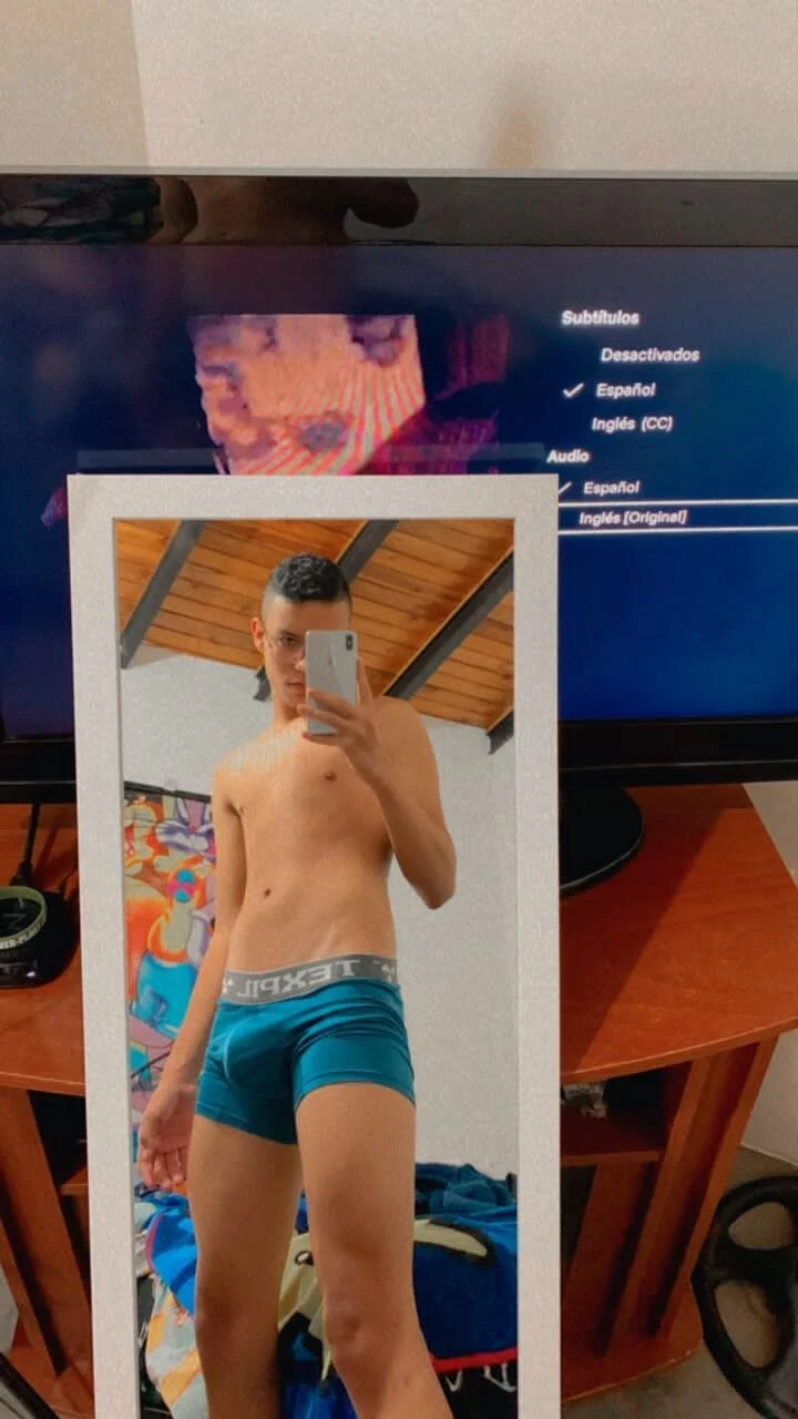 XXX Porn Photo of Nude Andres_boy252 5