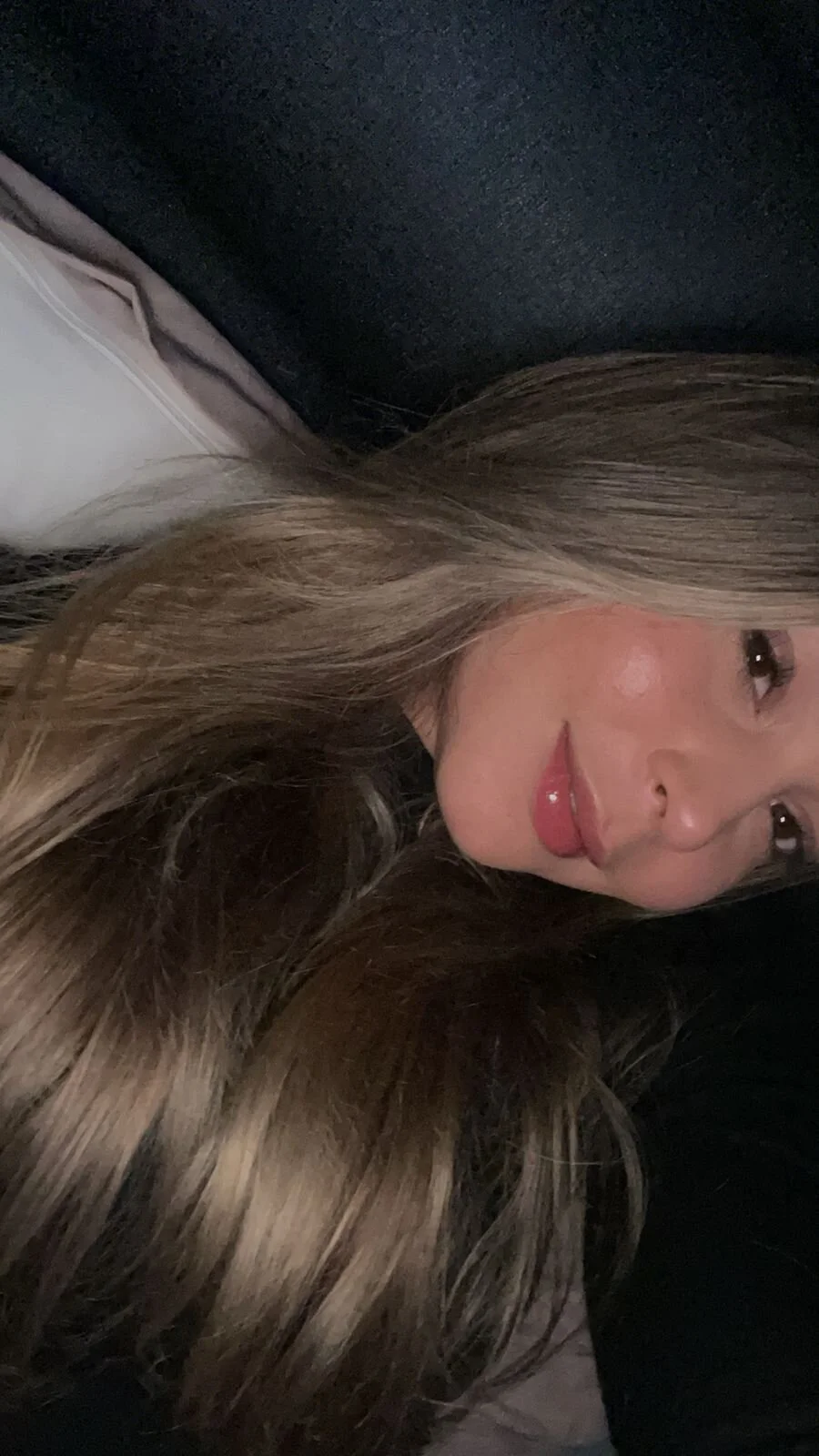 XXX Porn Photo of Nude AnnieHallX 22