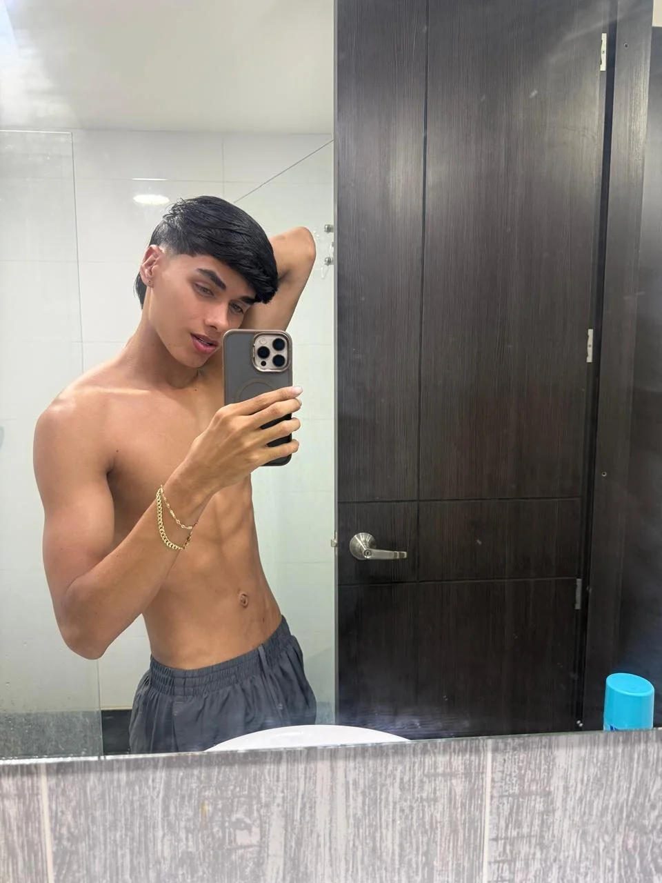 XXX Porn Photo of Nude andrewortix 3