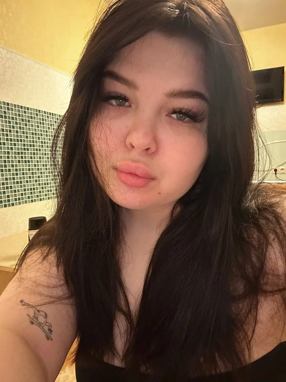 XXX Porn Photo of Nude KimSiniza 2