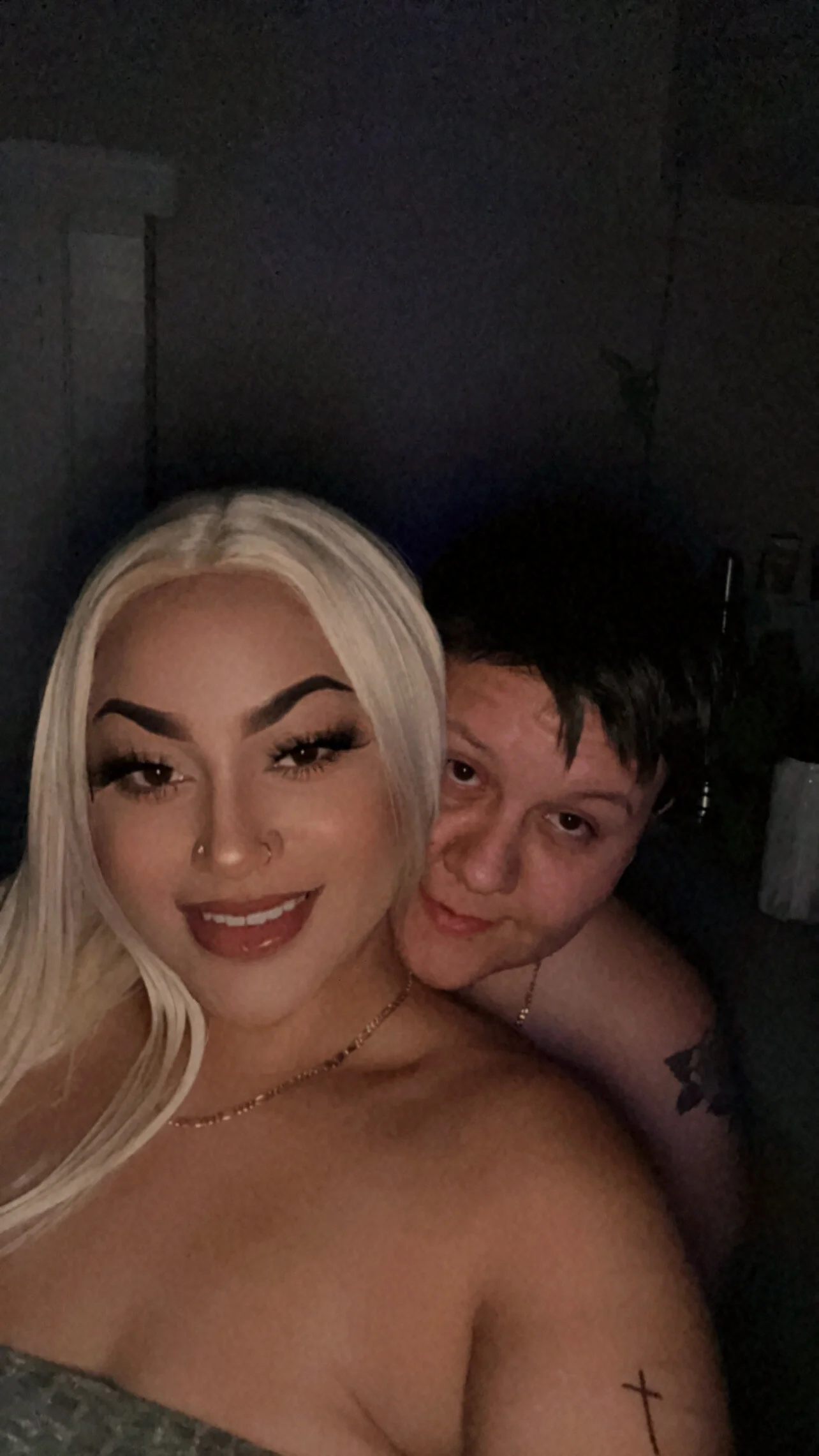 XXX Porn Photo of Nude honeeyyy_pot 30