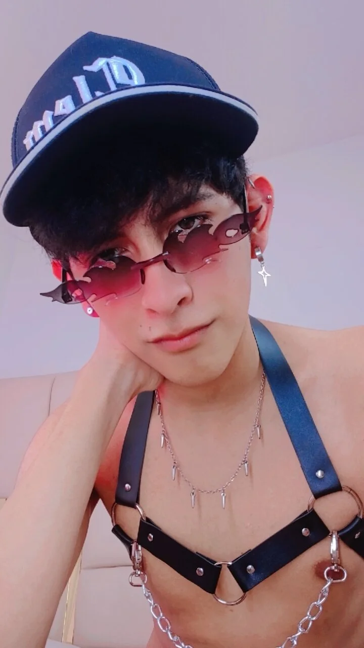 XXX Porn Photo of Nude julian_xx 16