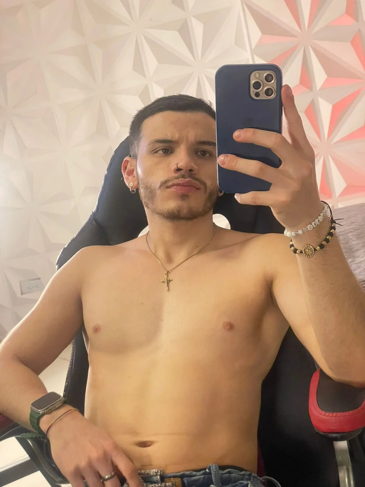 XXX Porn Photo of Nude liam_es 45