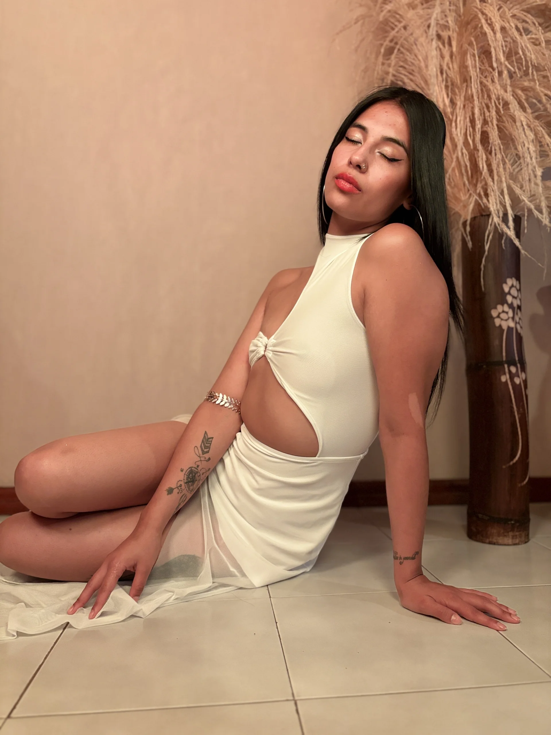 XXX Porn Photo of Nude Sub_Scarlett 24