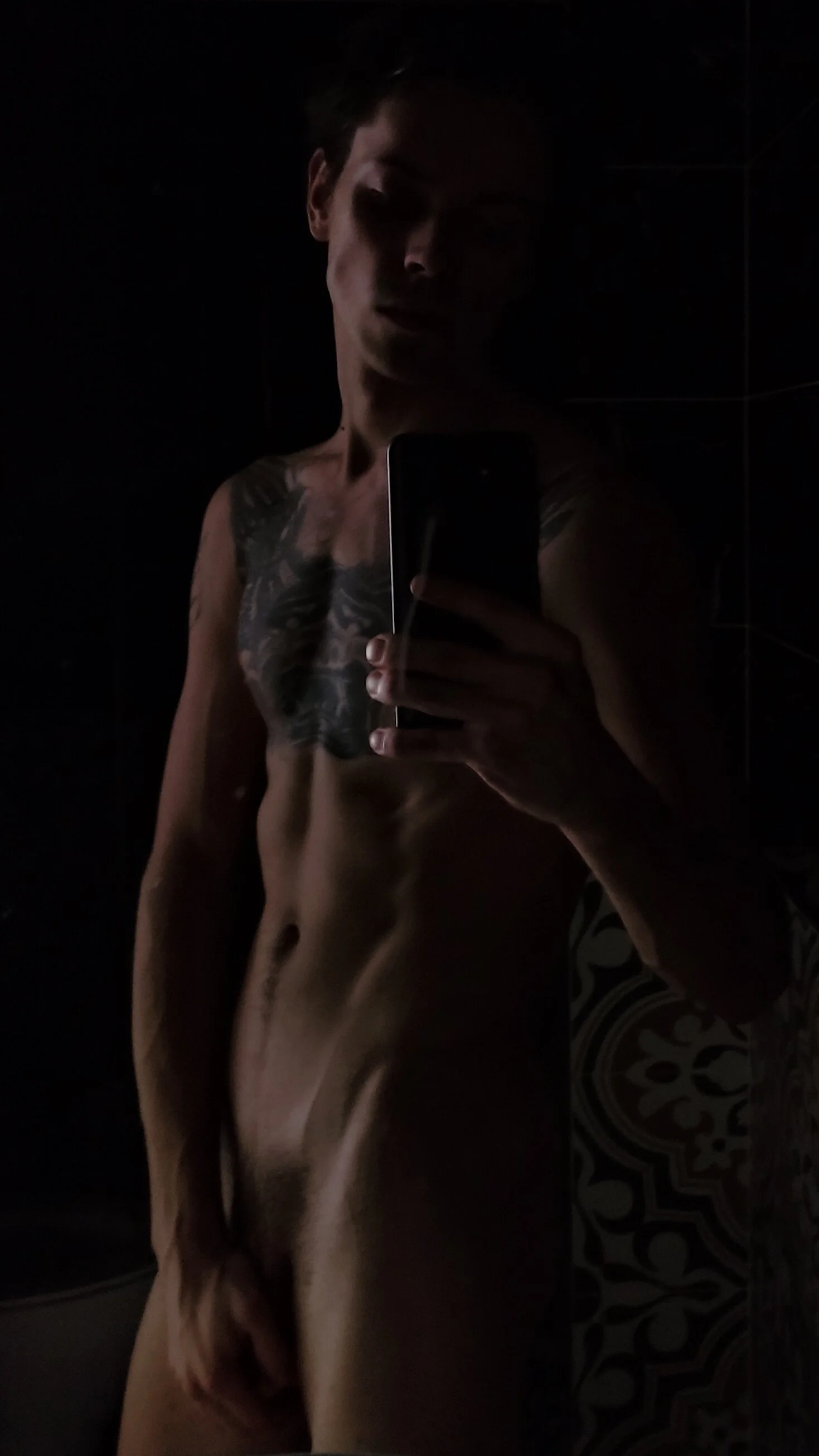 XXX Porn Photo of Nude William_Henry_ 11